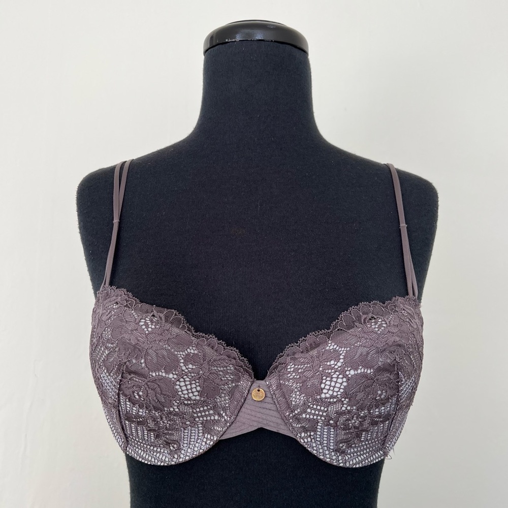 NWT Natori Blossom Deco Contour Bra, 32C